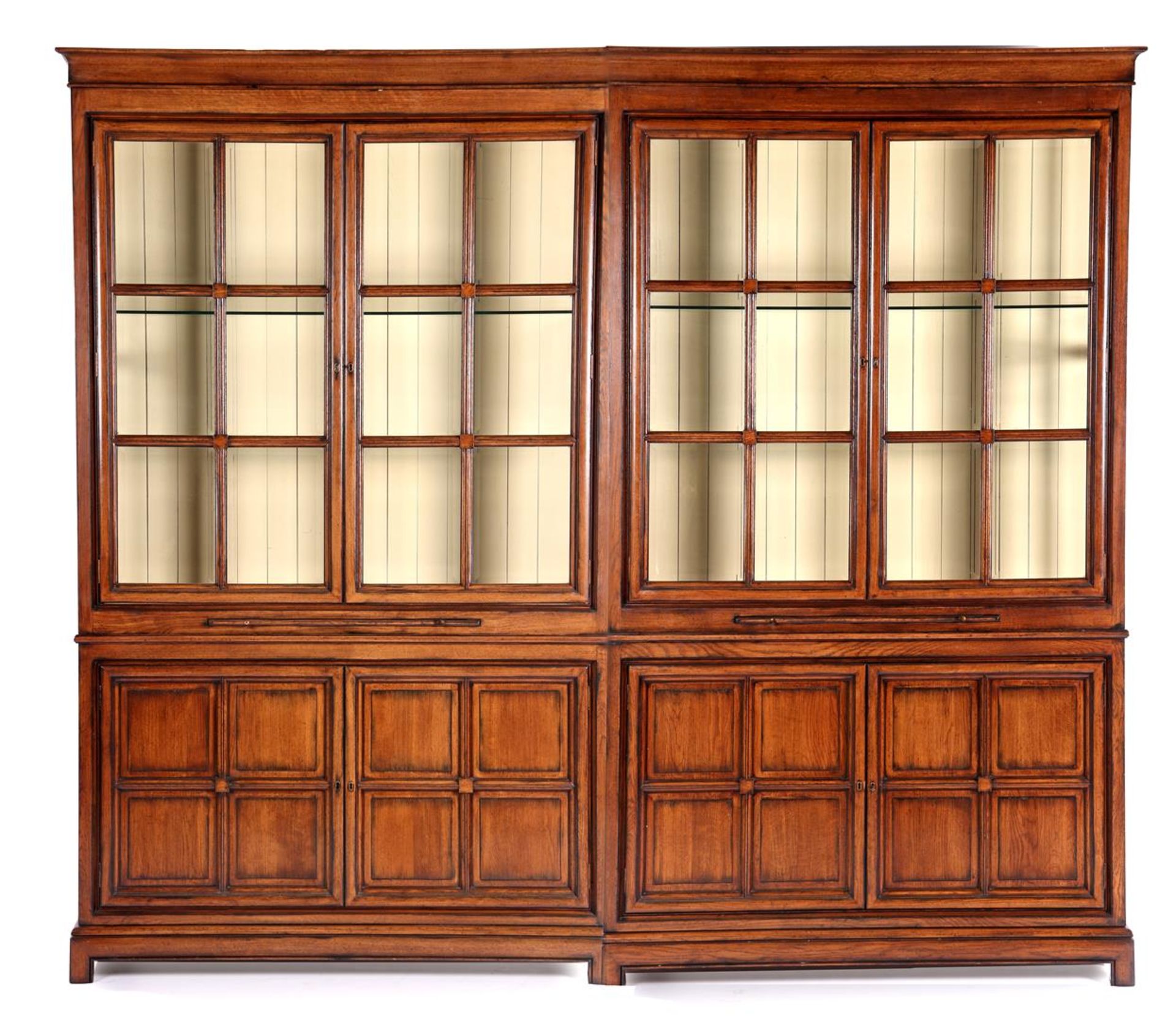 Oak 4-piece cabinet with 2x2-door glazed display cabinet
