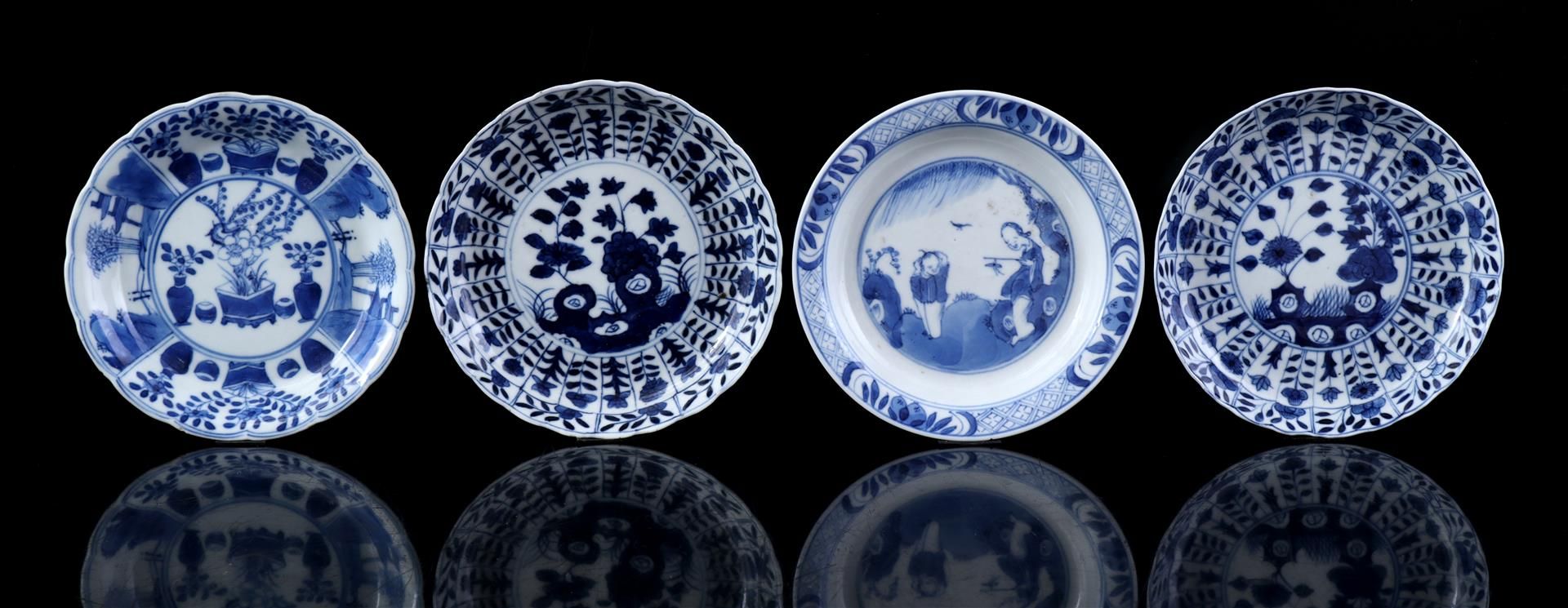 4 porcelain dishes, 19th
