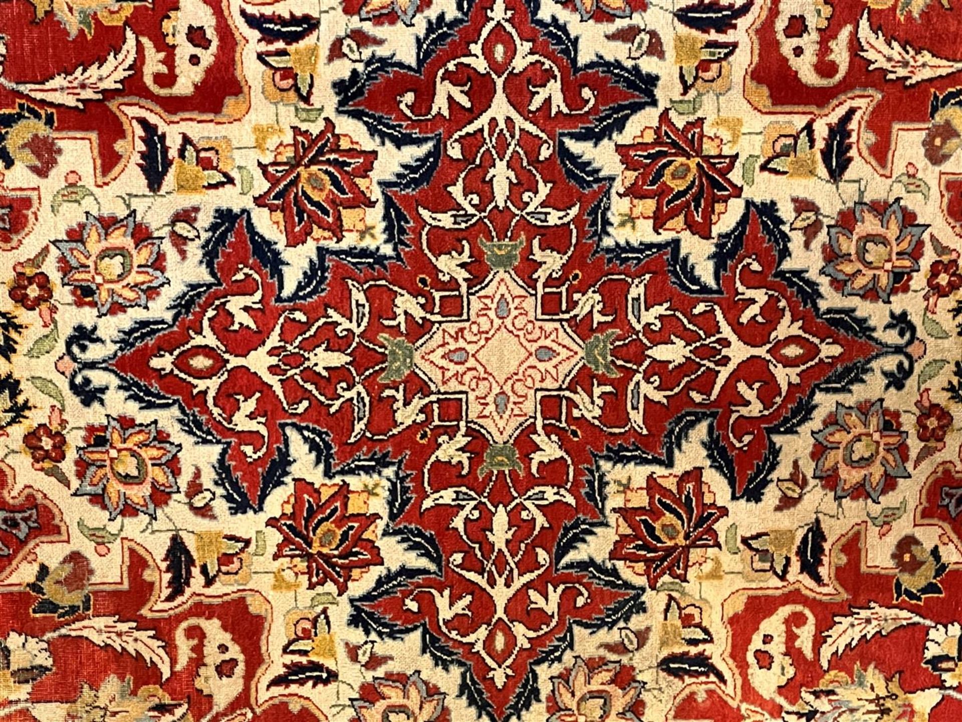 Hand-knotted oriental carpet - Image 2 of 4