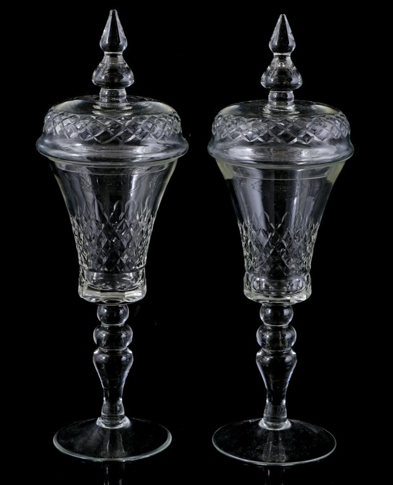 2 crystal lid coupes