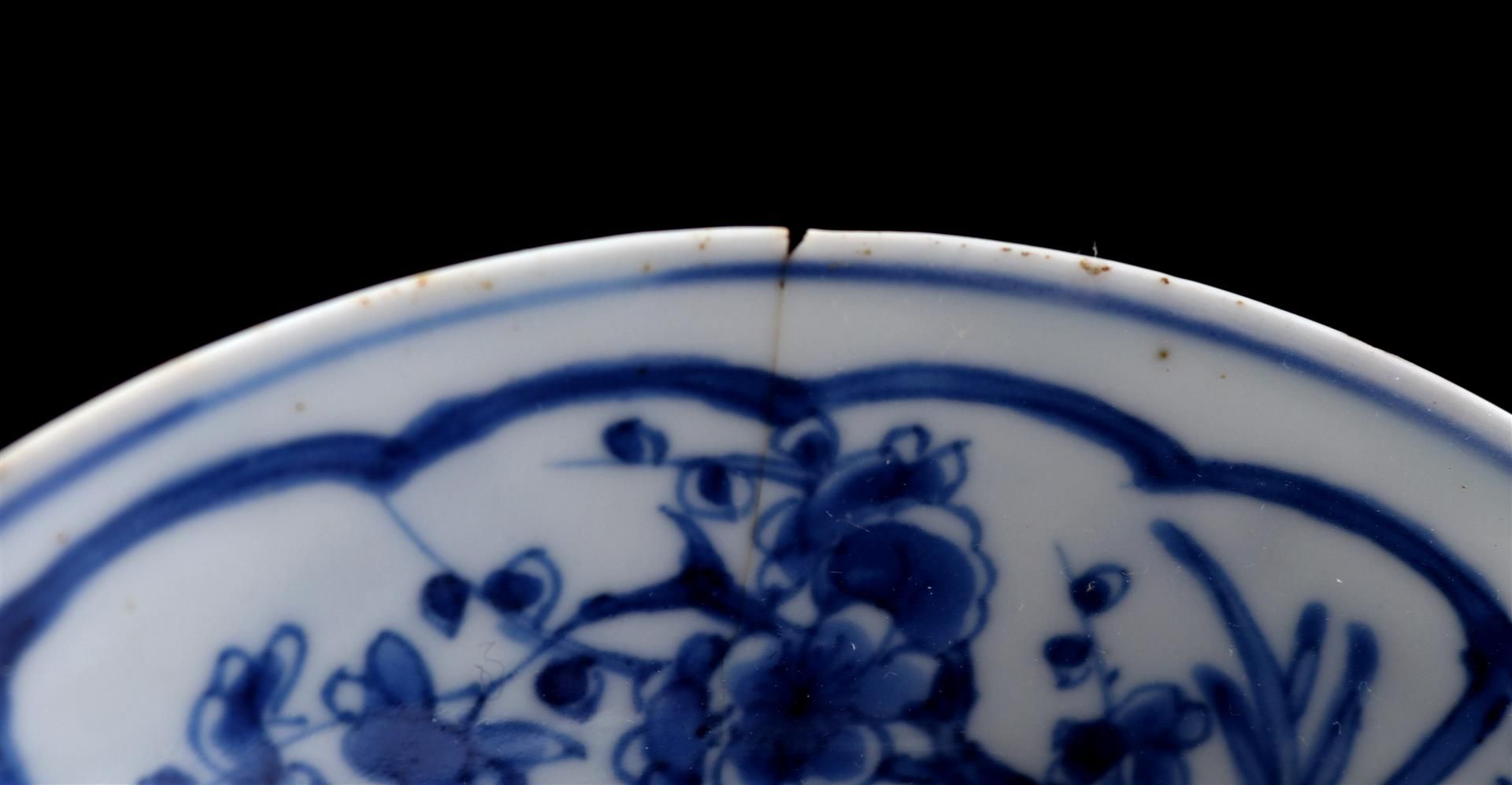 3 porcelain cups and saucers, Kangxi - Image 3 of 6