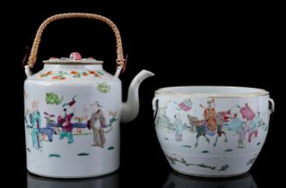 Porcelain pot and teapot, 19th