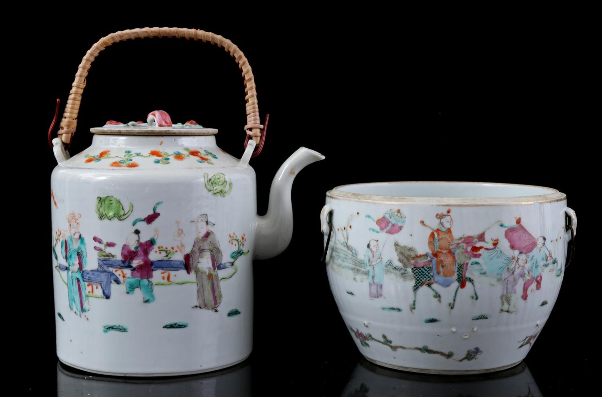 Porcelain pot  and teapot, 19th