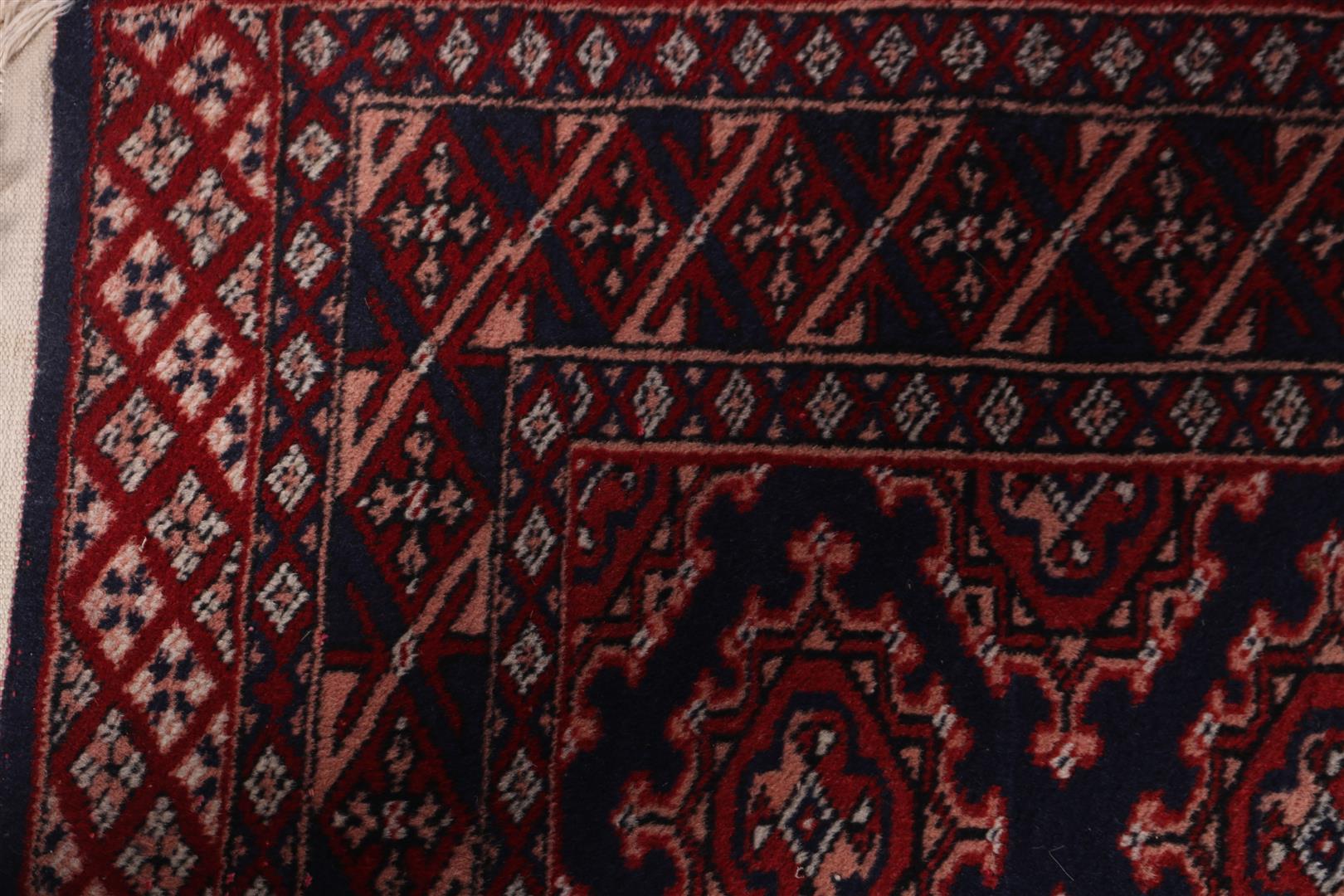 Hand-knotted oriental carpet, Lahore Pakistan - Image 3 of 4