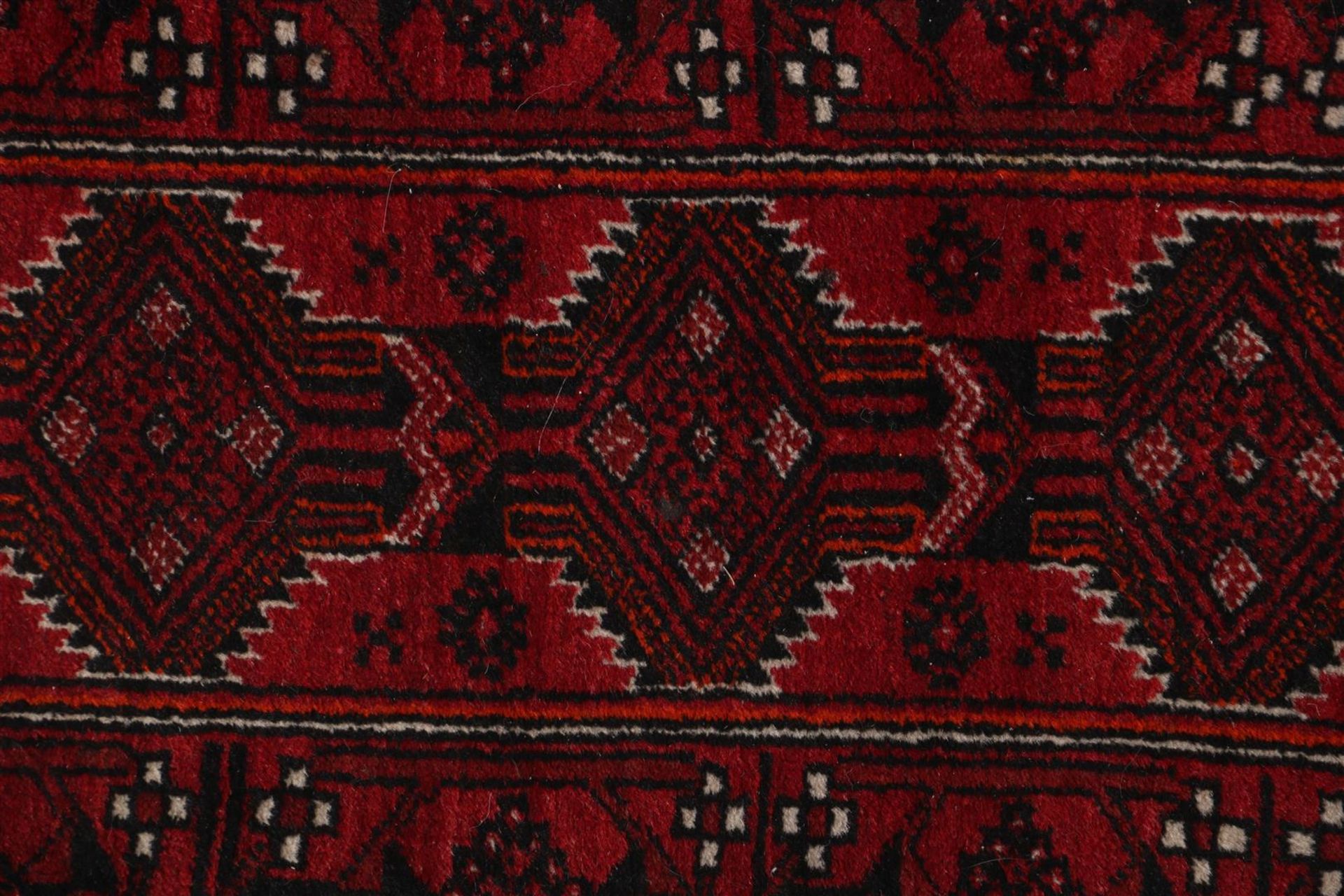 3 hand-knotted oriental carpets - Image 2 of 5