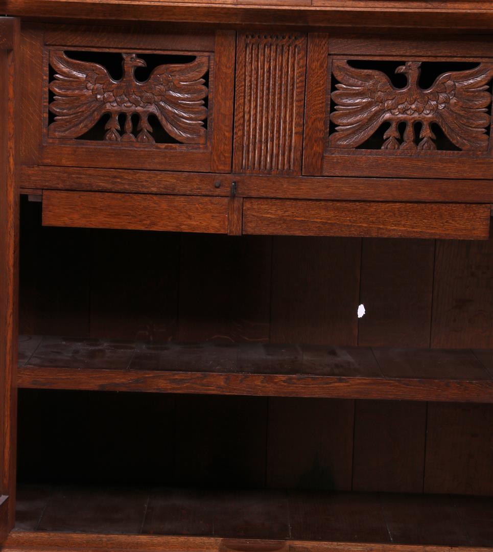 Oak 2-door Renaissance style gate cupboard - Image 3 of 3