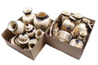 Lot Flora Gouda pottery