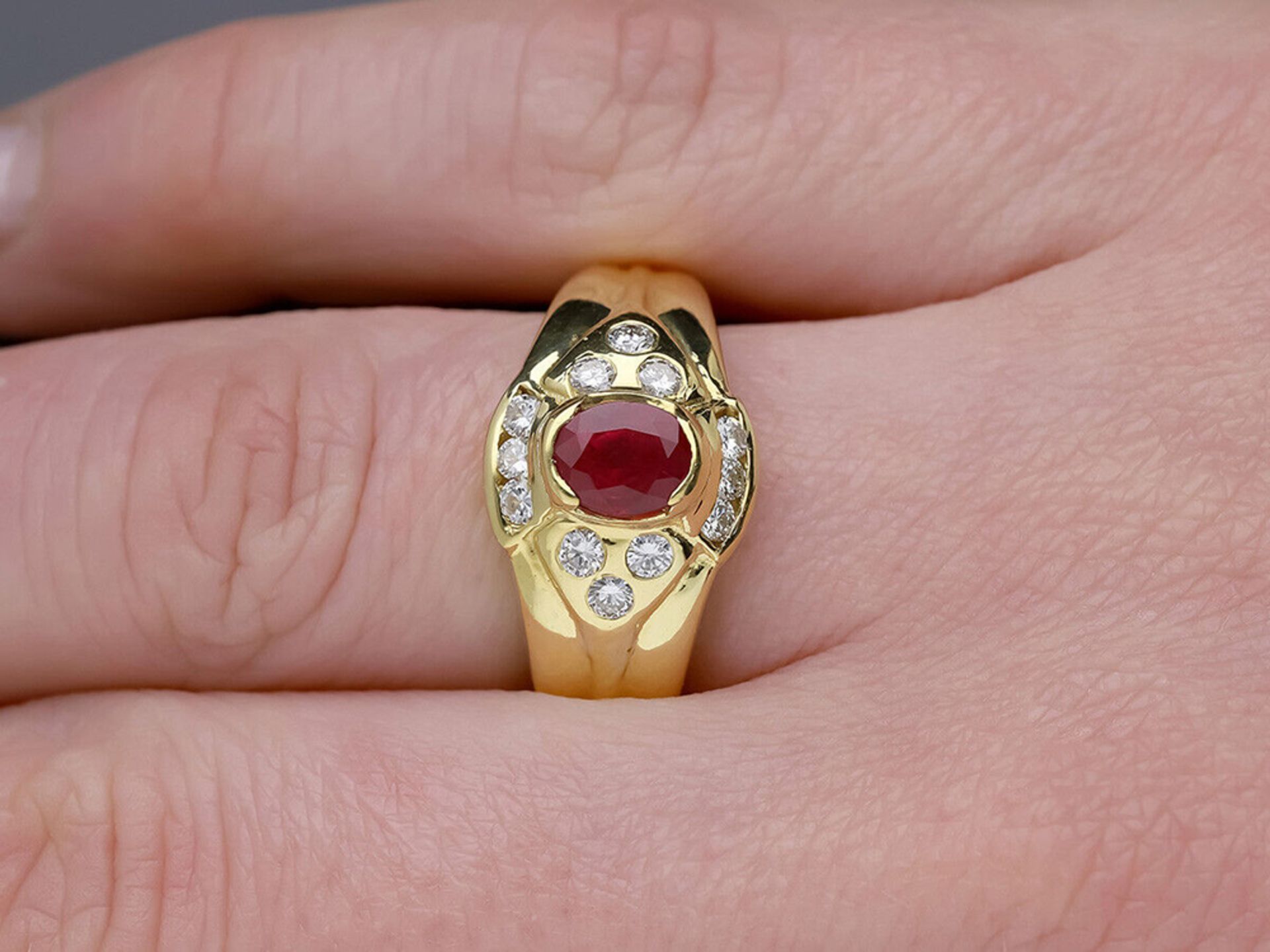Ring mit unbehandeltem Burma Myanmar Rubin Diamanten 750 / 18 Karat Gelbgold IGI Expertise - Bild 4 aus 6