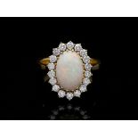 Ring Opal Diamant 750 / 18 Karat Gelbgold