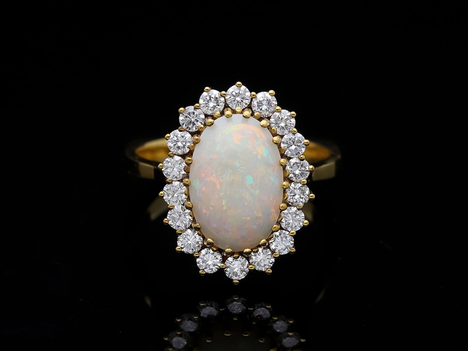 Ring Opal 750 / 18 Yellow Gold Diamond