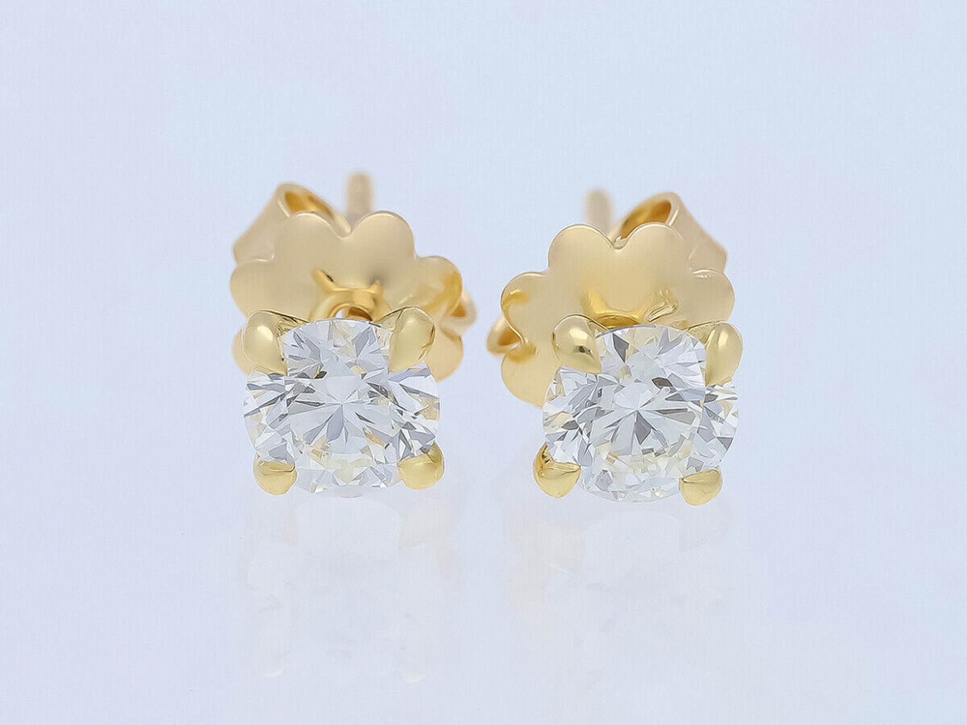 Earrings Diamond 750 / 18 Yellow Gold with IGI Report