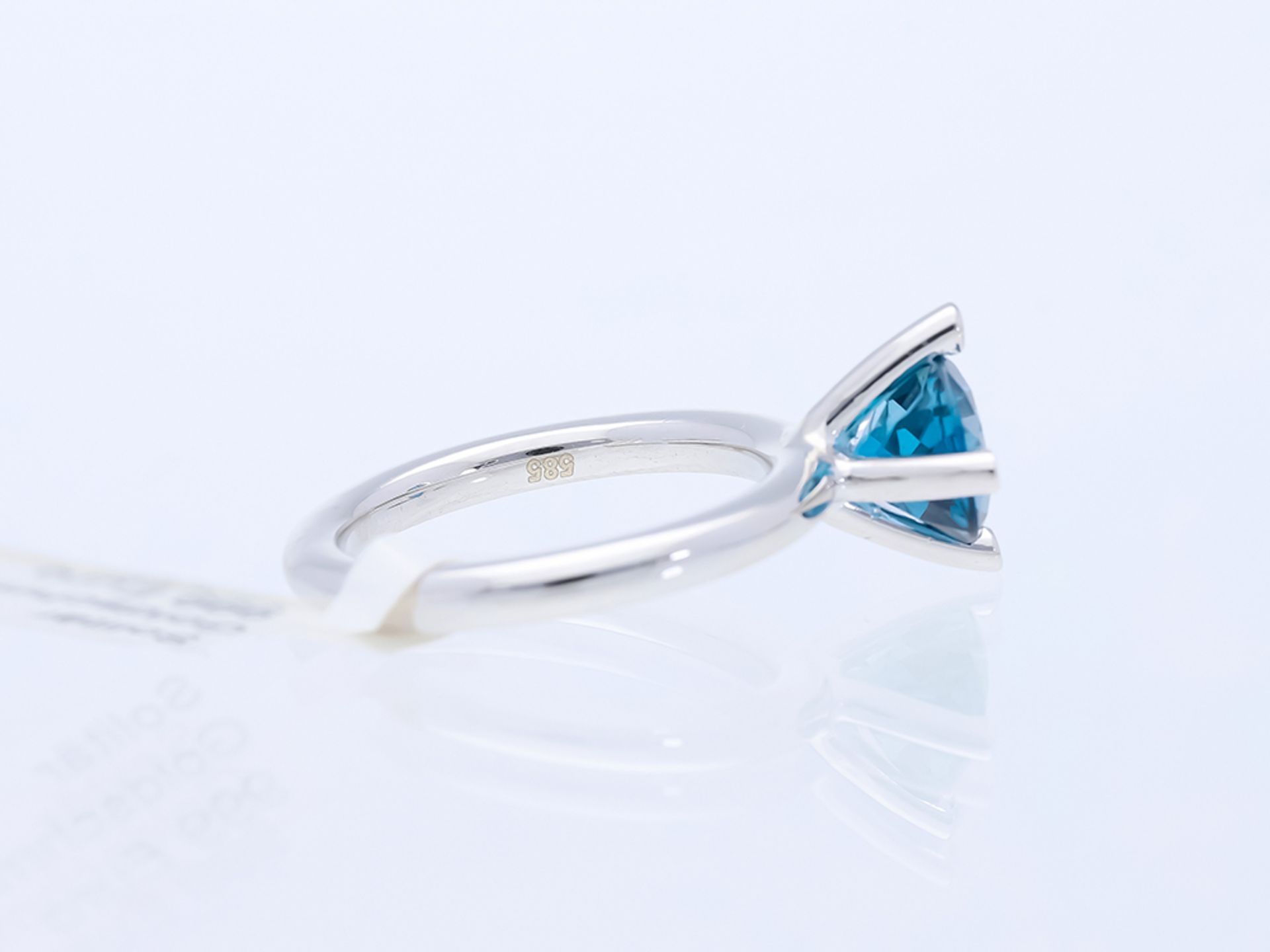 Ring with Topaz 14 kt White Gold - Image 4 of 8