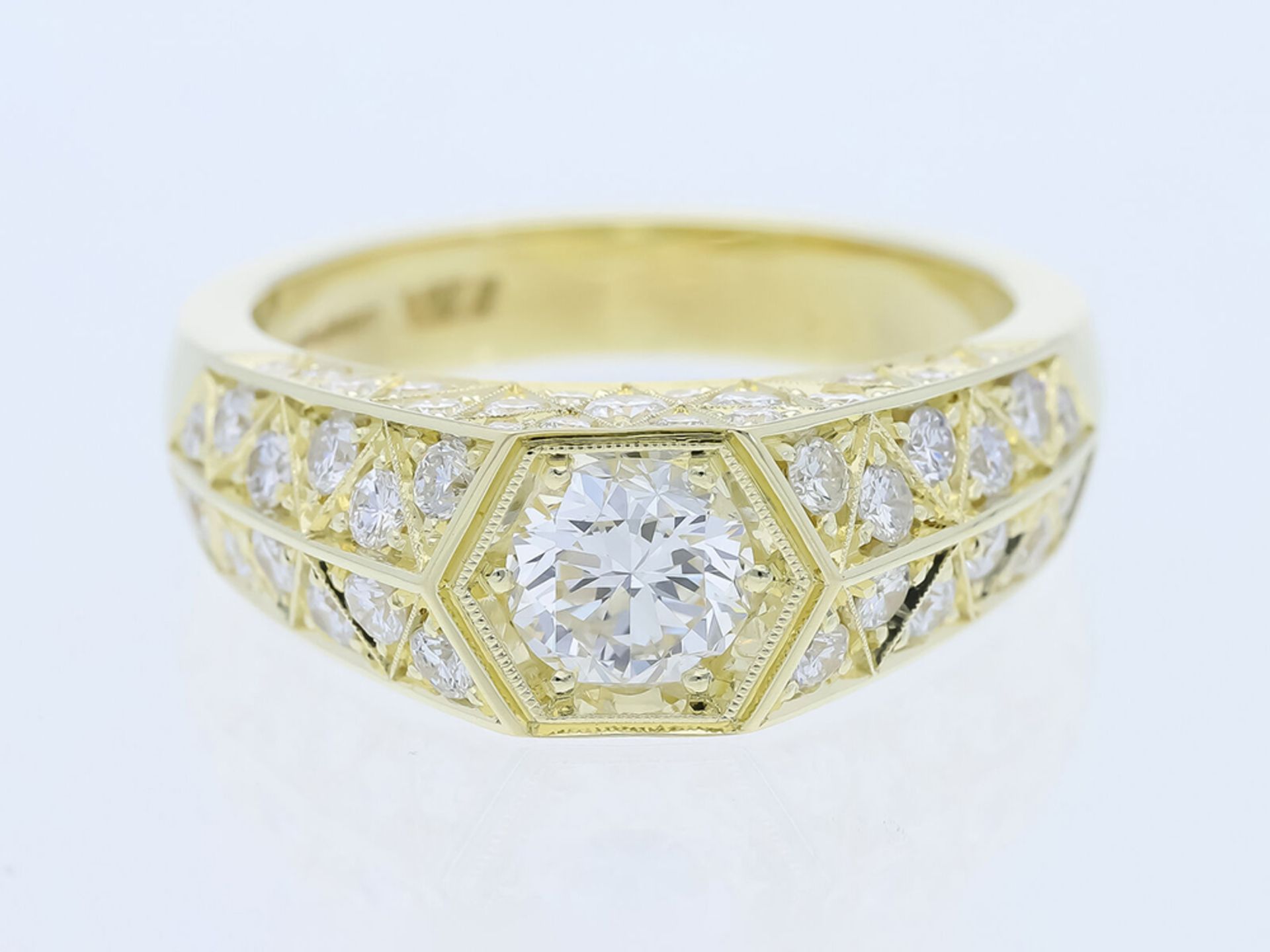 Ring 1,00 Karat Diamant und 1,92 Karat Diamanten in 585 / 14 Karat Gelbgold mit DPL Zertifikat