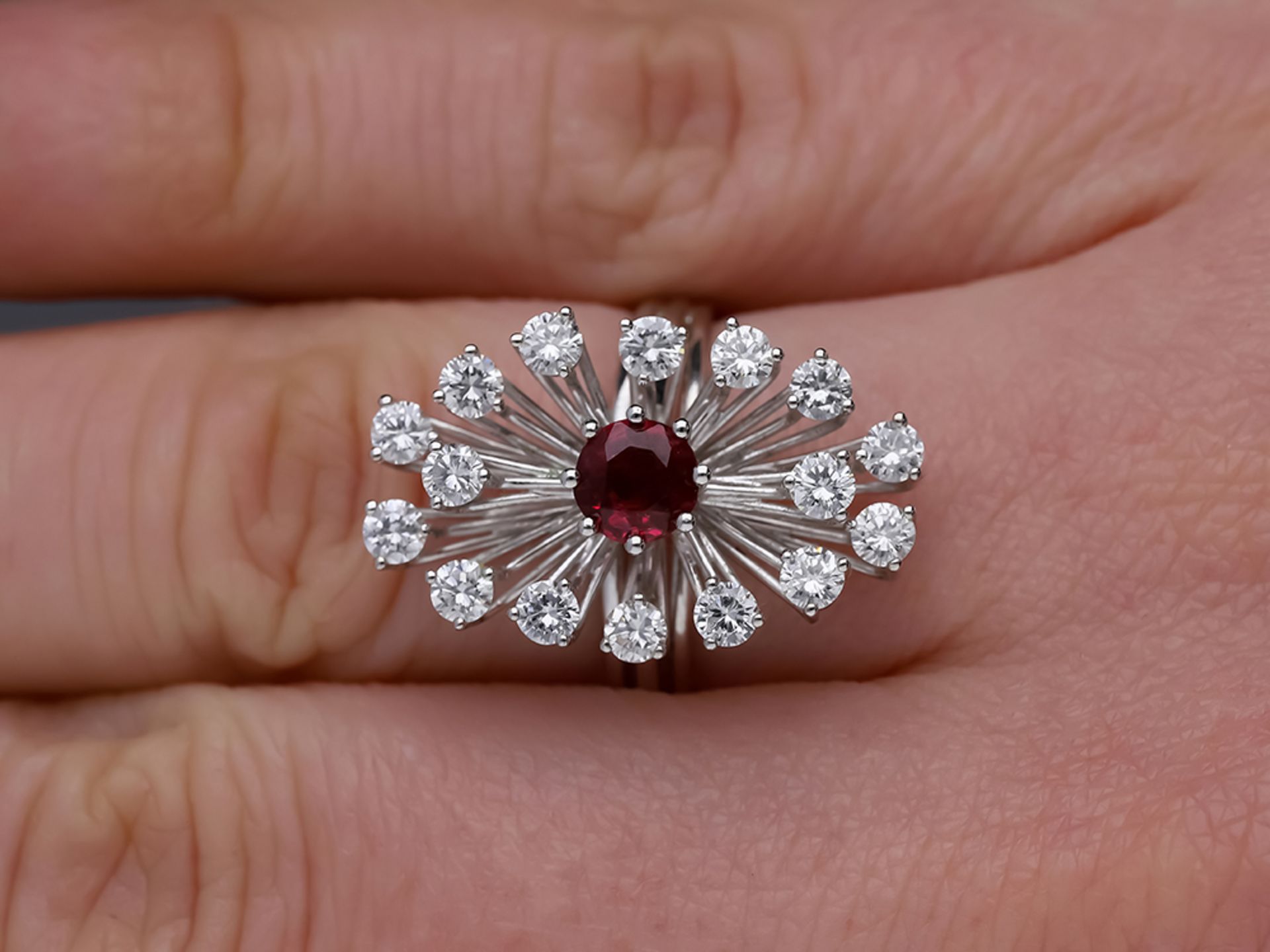 18 kt White Gold Ruby Diamond Ring - Image 5 of 6