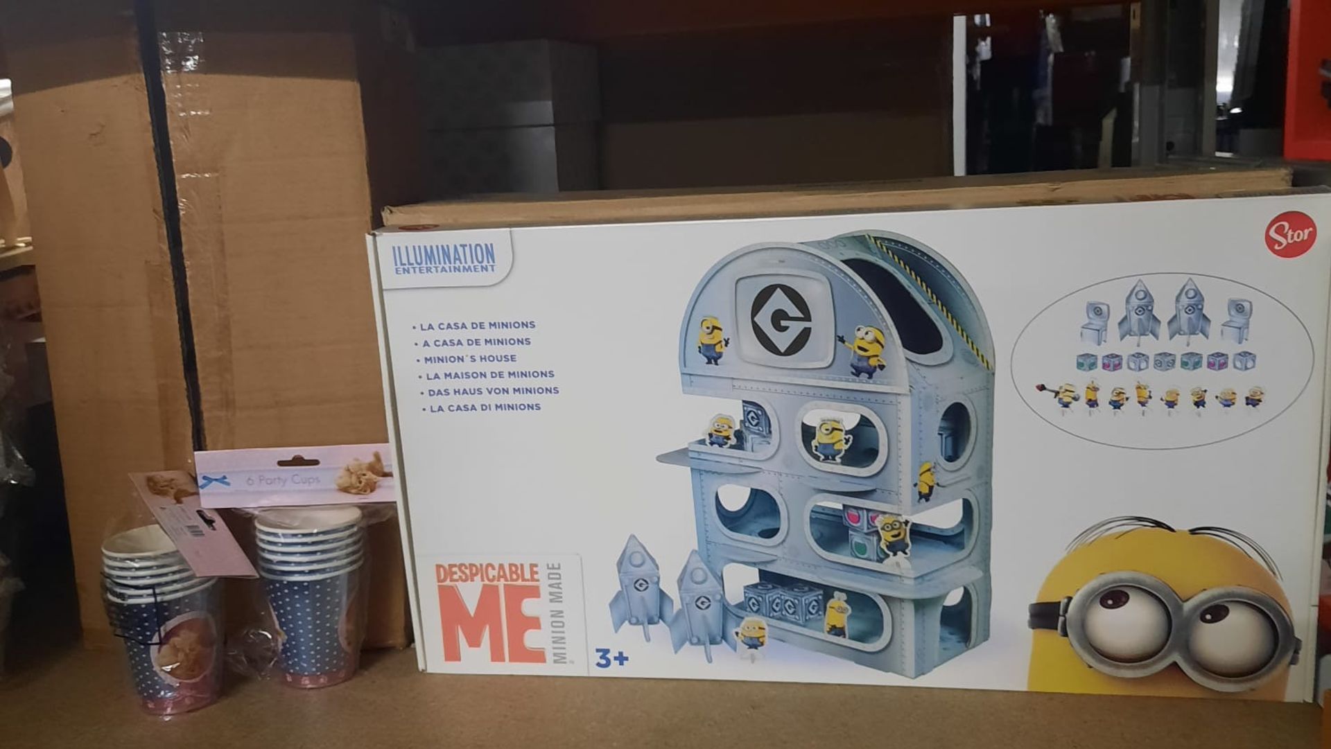 X 48 NEW & BOXED PACKS OF 6 METALLIC DISPOSABLE CUPS & 4 NEW & BOXED DISPICABLE ME ILLUMINATION