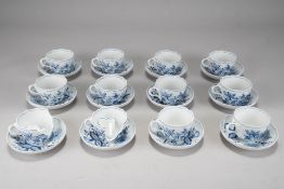 12 Meissen Mokkatassen und Untertassen - Zwiebelmuster