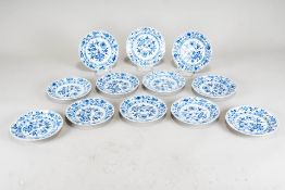 12 Kuchenteller. Meissen Zwiebelmuster
