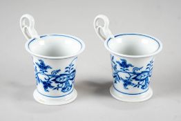 2 Mokkatassen Meissen Zwiebelmuster