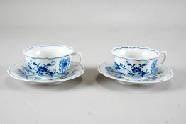 2 Teetassen + 2 Untertassen Meissen Zwiebelmuster
