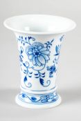 Vase Meissen Zwiebelmuster