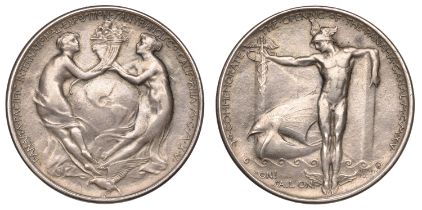 U.S.A., Panama-Pacific International Exposition, San Francisco, 1915, a silver medal by R.I....