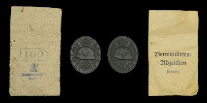 1939 Black Wound Badges in Presentation Packets. Two examples, the first by Fritz Kolm. Lat...