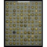 Buttons. A good selection of English and Welsh Infantry other ranks large and small brass t...