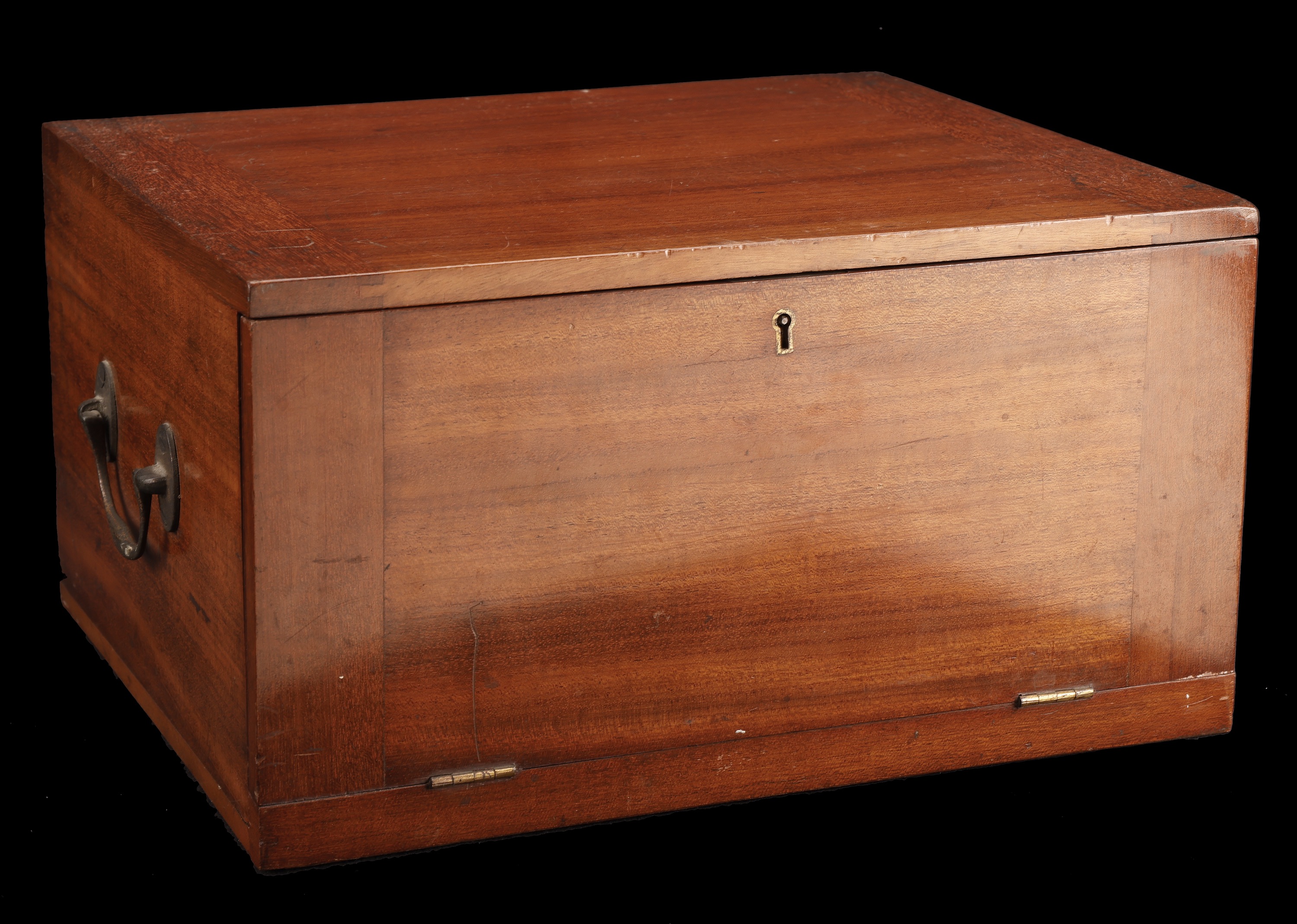 A mahogany coin cabinet, 32 x 26.5 x 17cm, comprising 12 trays single-pierced to house a tot... - Image 3 of 3