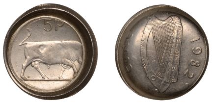 Eire (1937- ), Five Pence, 1982, edge grained, 5.66g/12h (S 6706). Oddly struck, resultin...