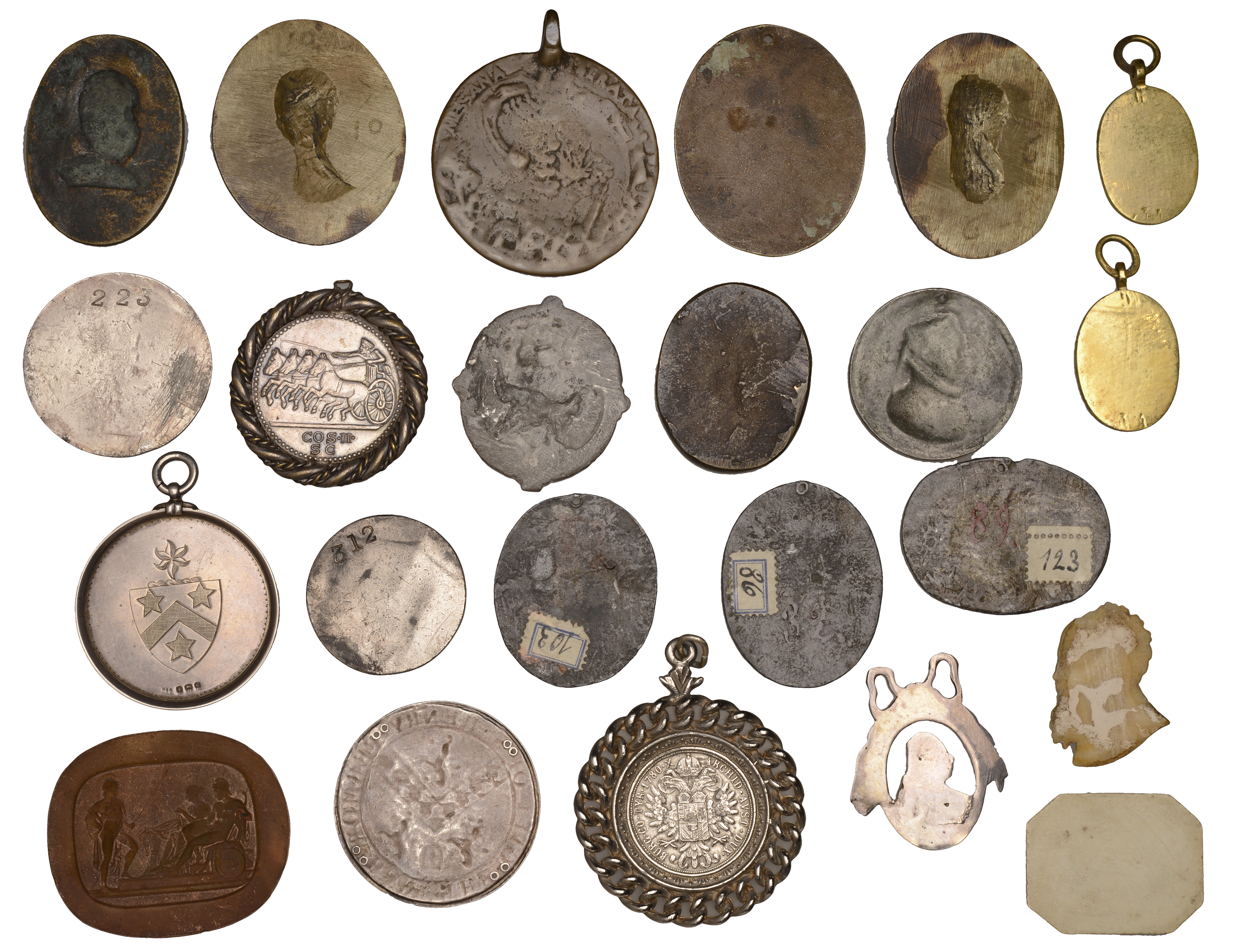 Miscellaneous World medals, plaques, etc (23), mostly base metal [23]. Varied state Â£200-Â£3... - Image 2 of 2