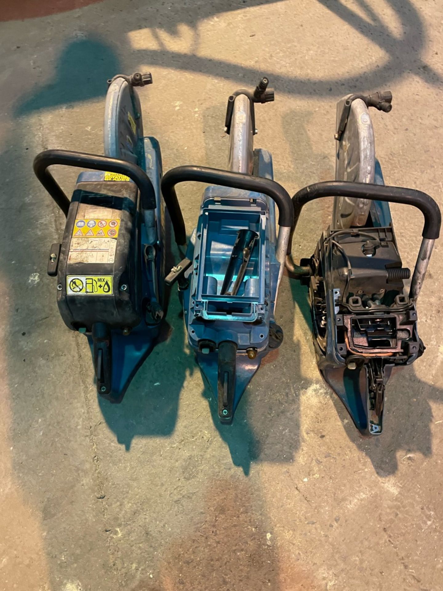 Makita EK6100 disc cutter. Job lot of 3 non running so spares or repair. - Image 2 of 3