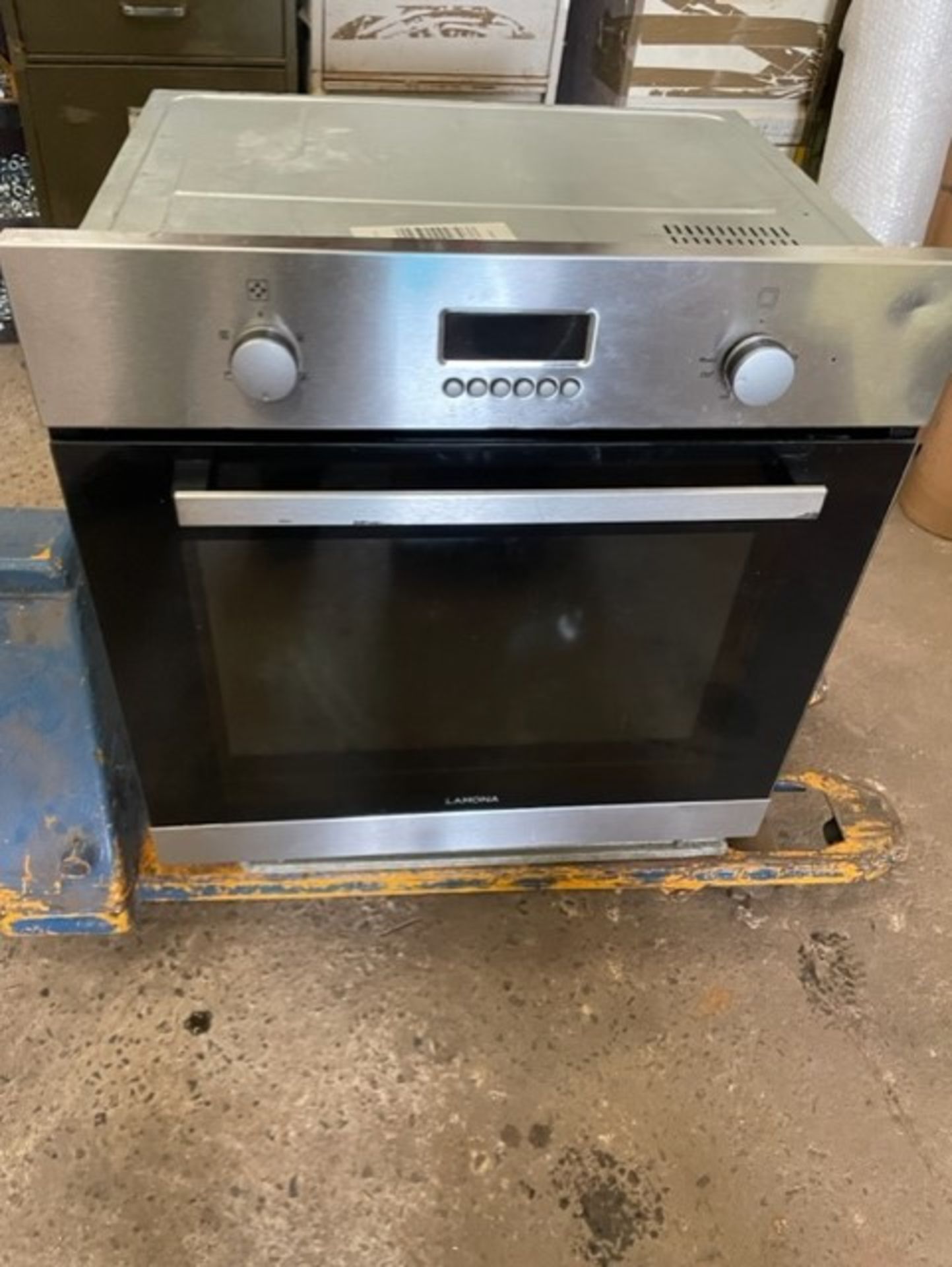 Ovens 5 no commercial straight out if care home very clean ready to fit and use you are bidding