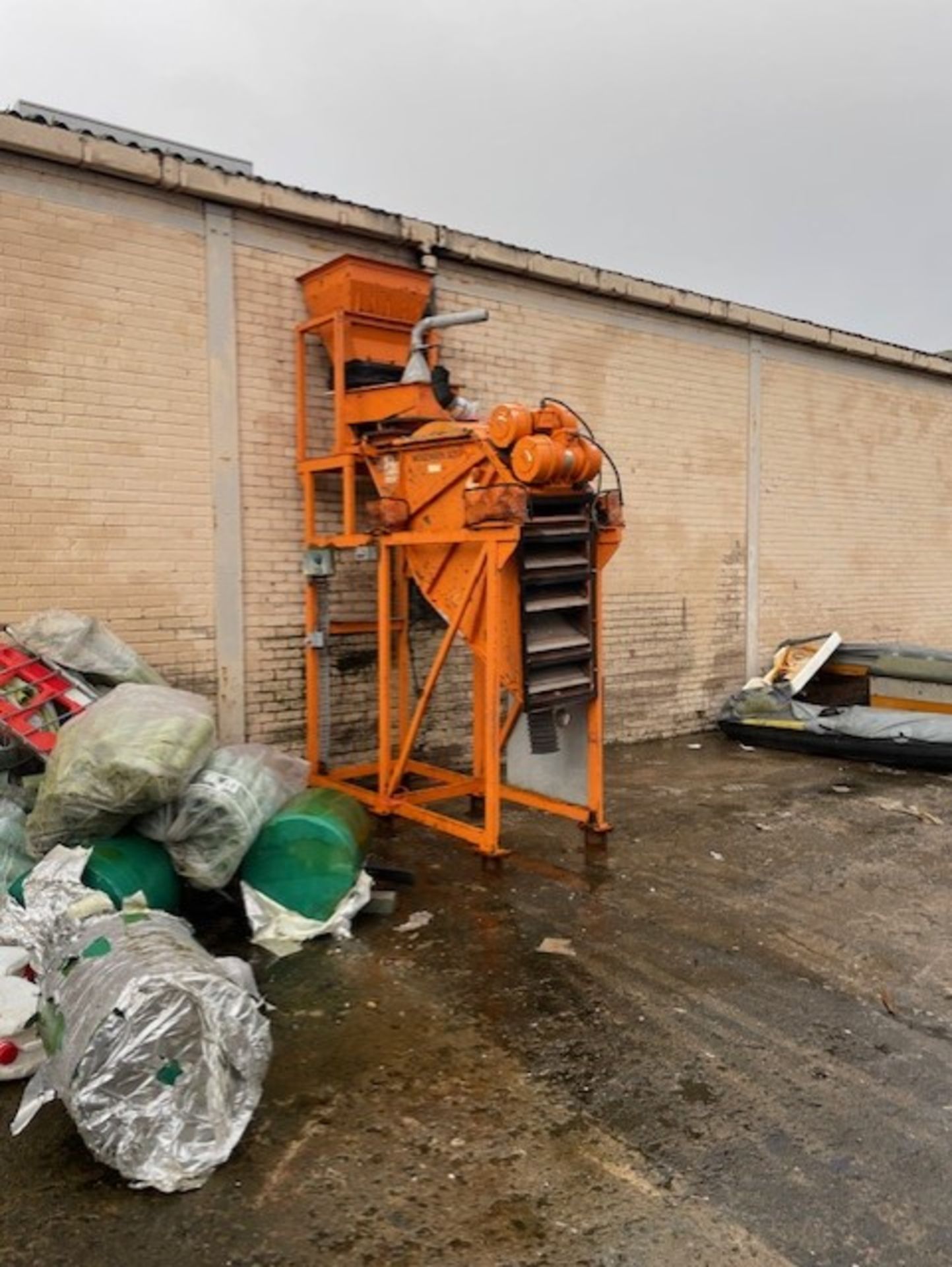Crusher for crushing bricks 3 phase electric motors on it please note it hasnt got the  power to