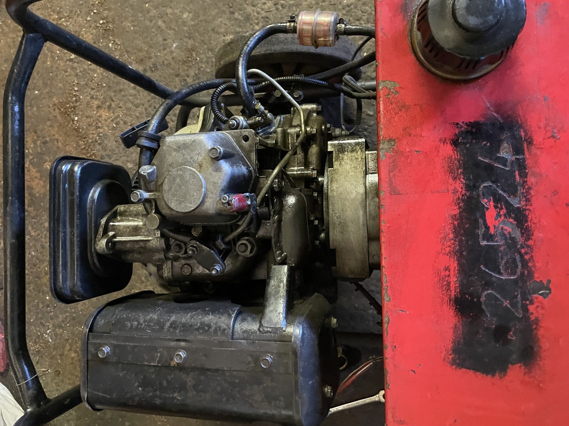 Generator with yanmar engine The engine sounds rough when you turn it over So could be a new - Image 6 of 7