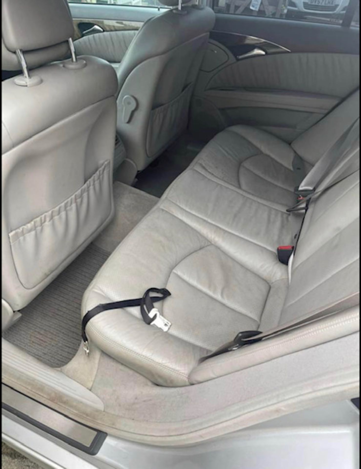 Mercedes E320 CDI 103k genuine miles ,as per pictures has scratches as shown in photos but is all in - Bild 12 aus 14