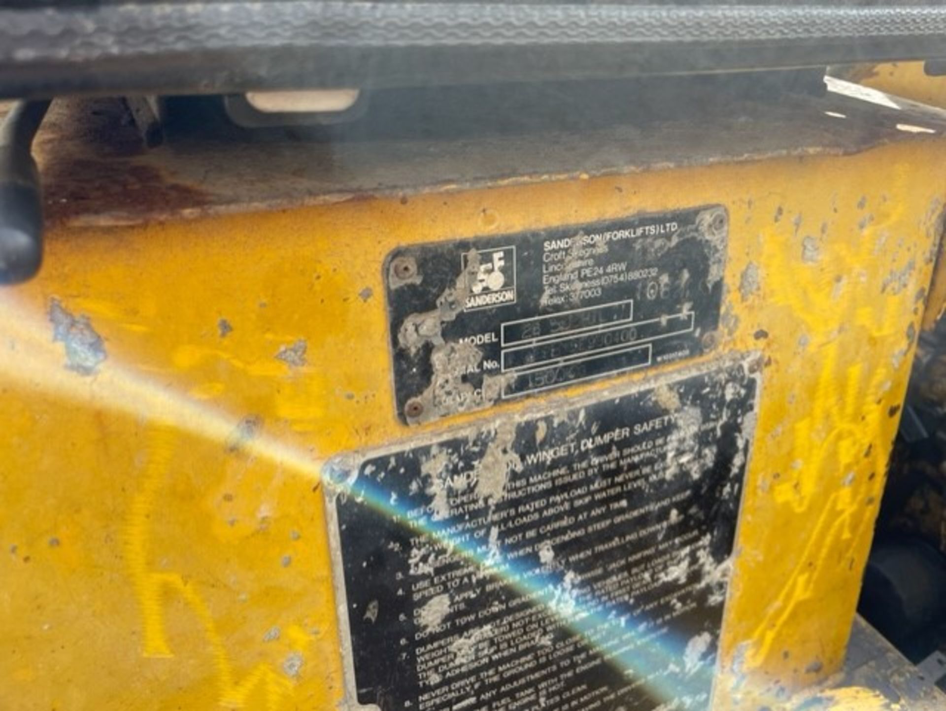 Dumper registration on the road 2wheel drive it’s from 1989 so 34 years old crank start first pull - Image 4 of 6