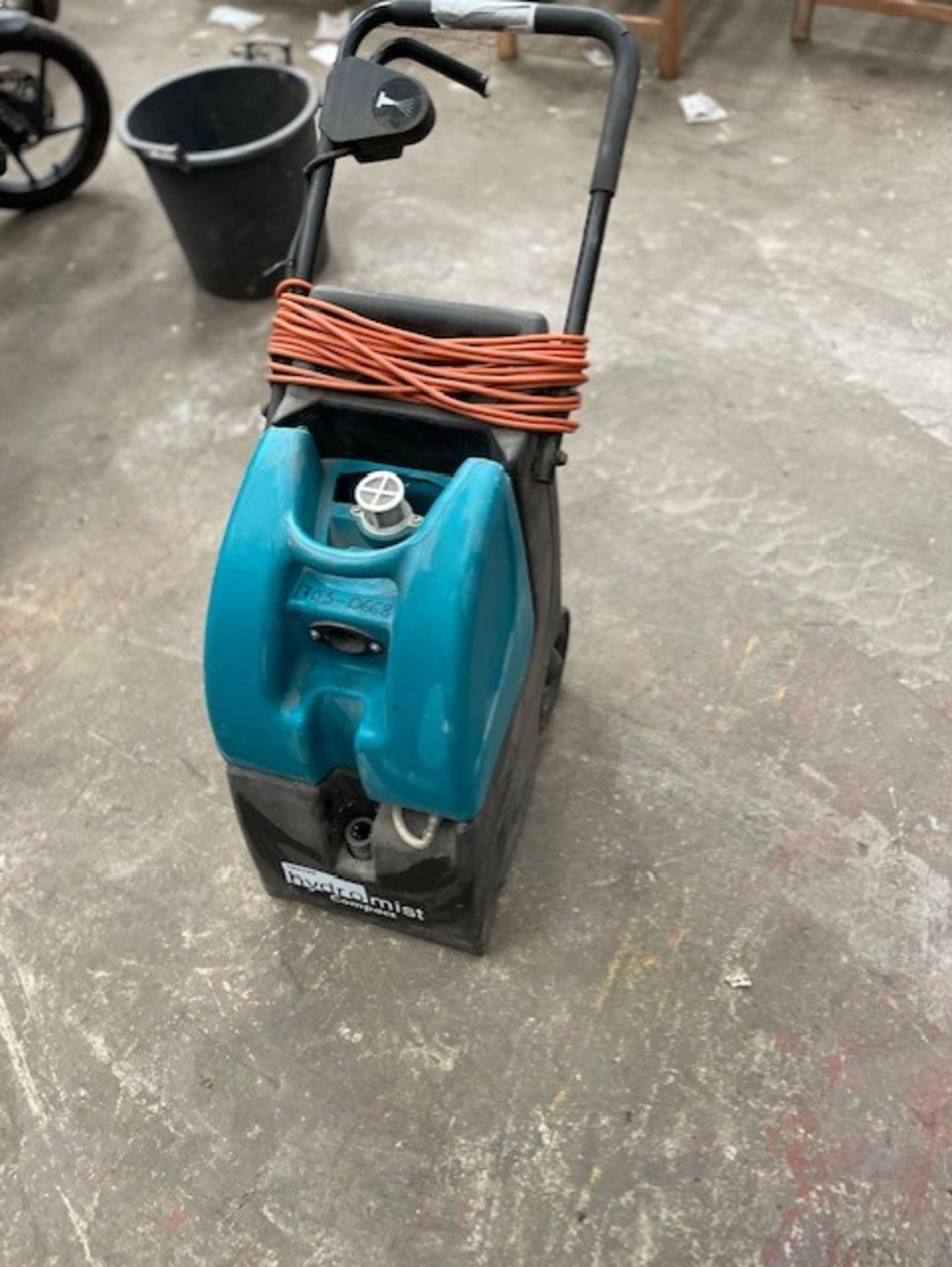 Sweeper 240 volt works but needs a new brush for underneath - Image 3 of 6