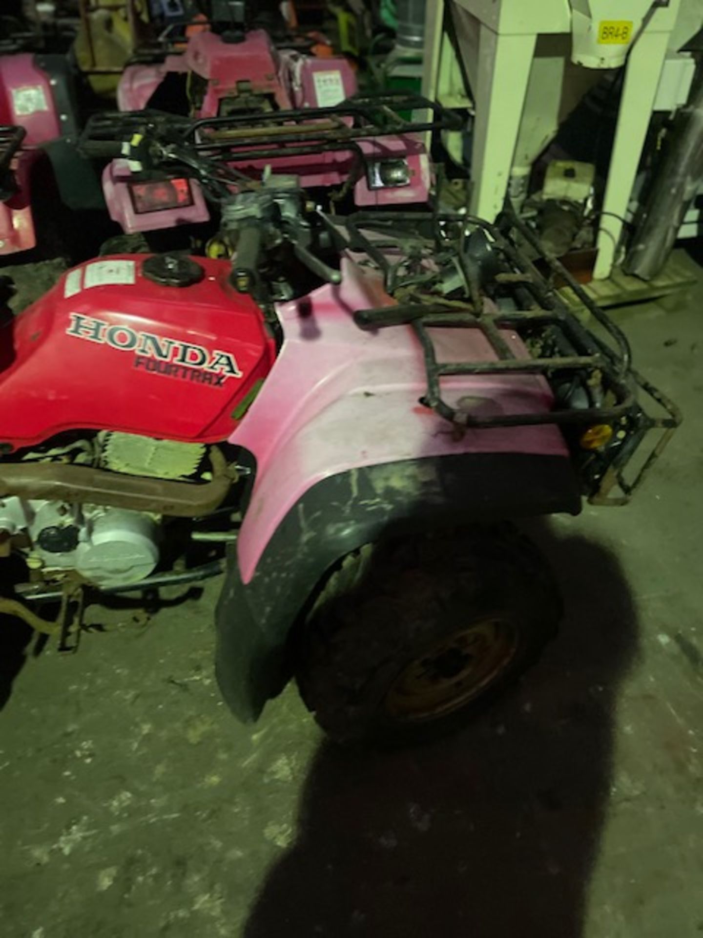 Quad bike fortrax Honda 400 non runner needs tlc - no documents but it has been registered by - Bild 4 aus 6