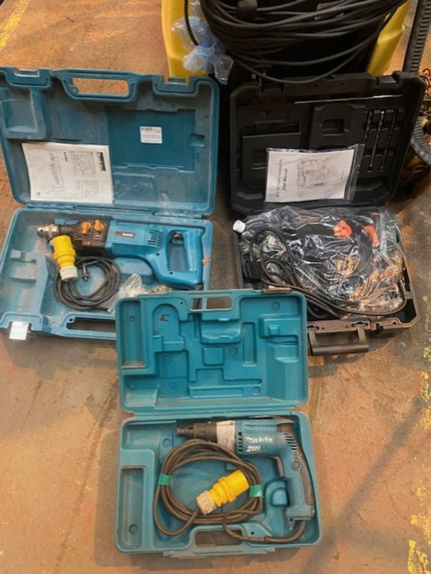 Power Tools , 2 x Makita 110v drills & 1 240v Hammer Drill , sold as seen