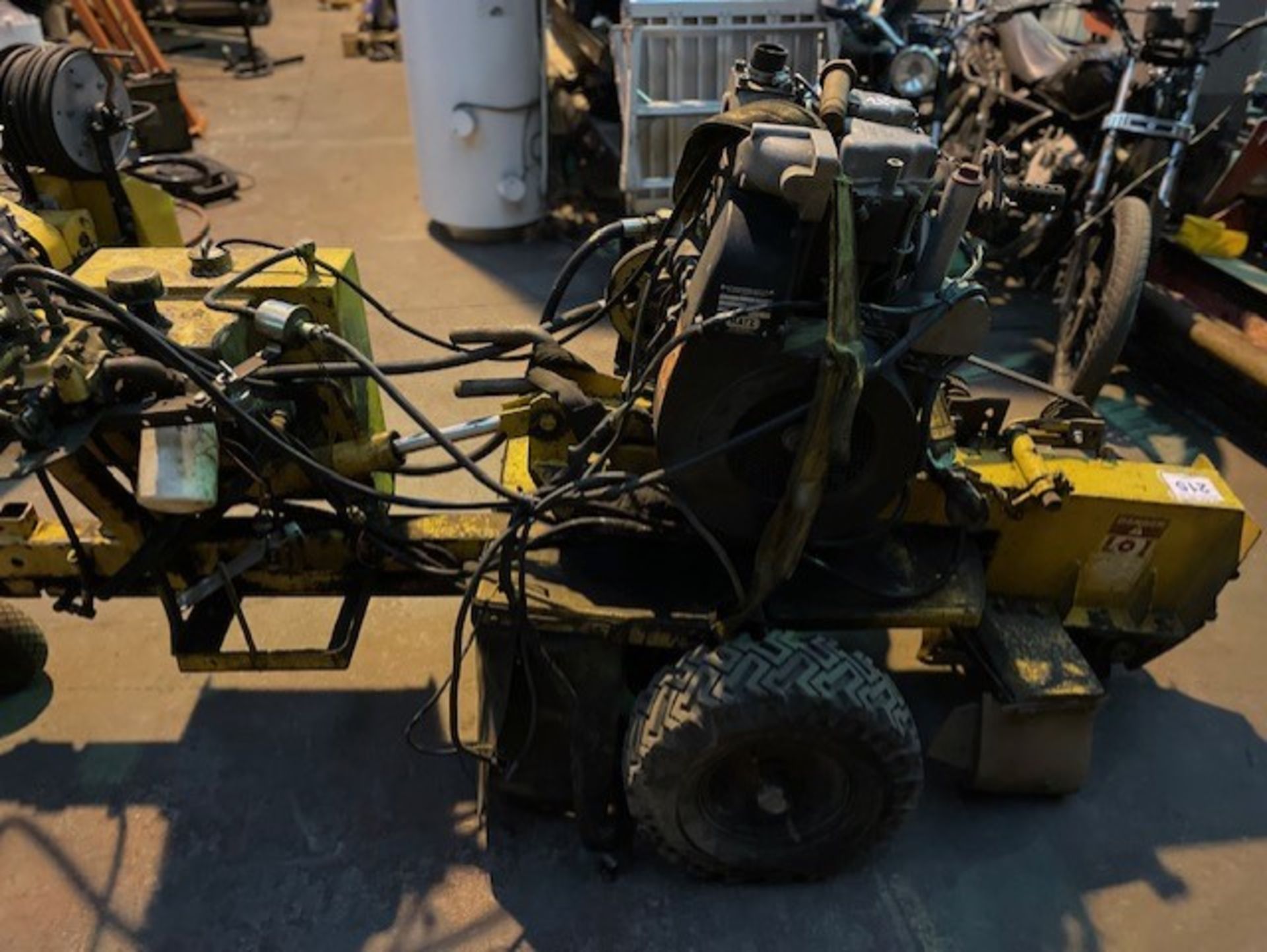 Stump grinder rayco 1620 with a diesel engine al together from belts to frame rare machine locking - Image 2 of 6