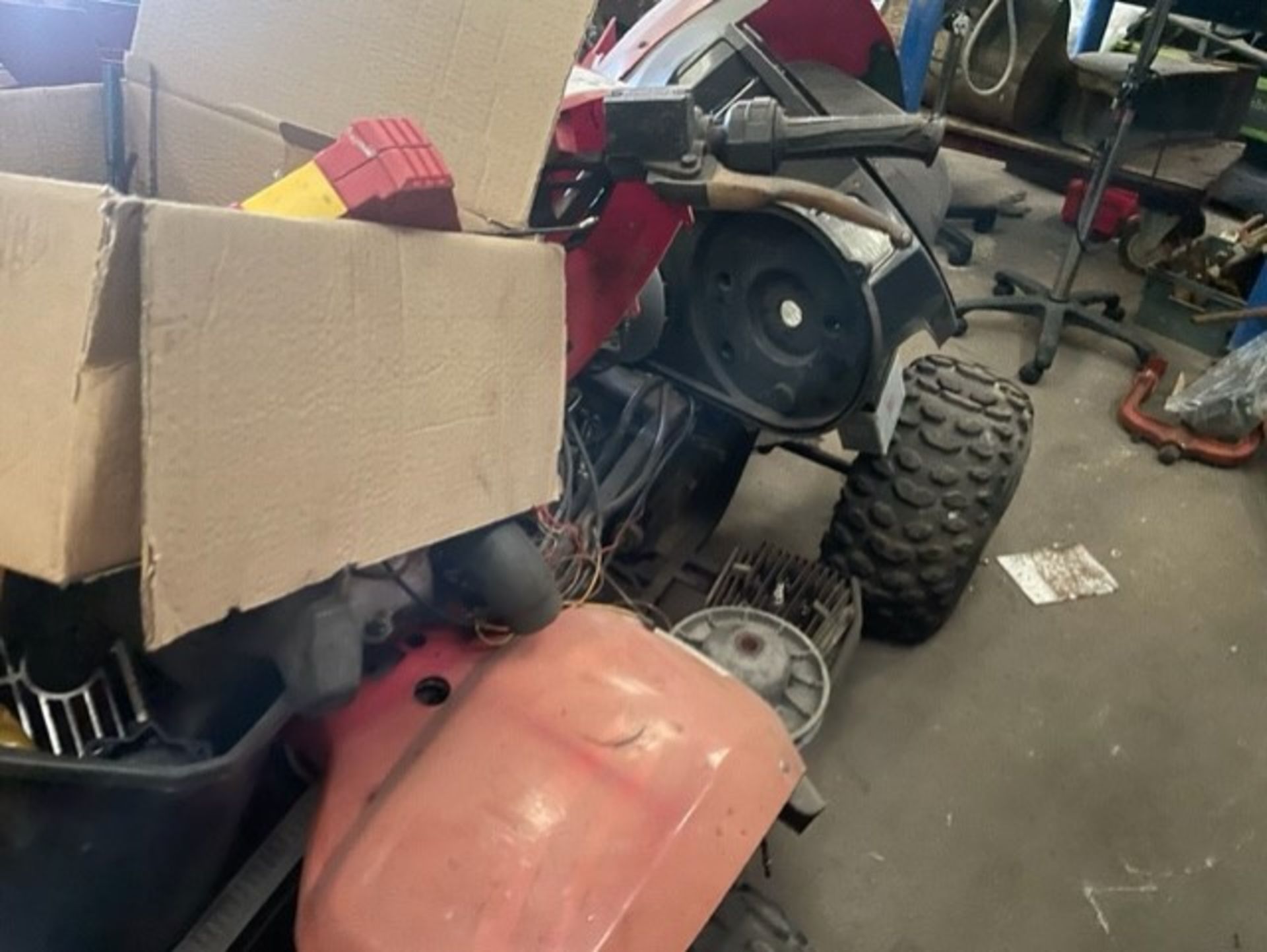 Polaris 250 2 stroke quad bike in bits as it needs a piston storey is I bought a piston but the - Image 2 of 8