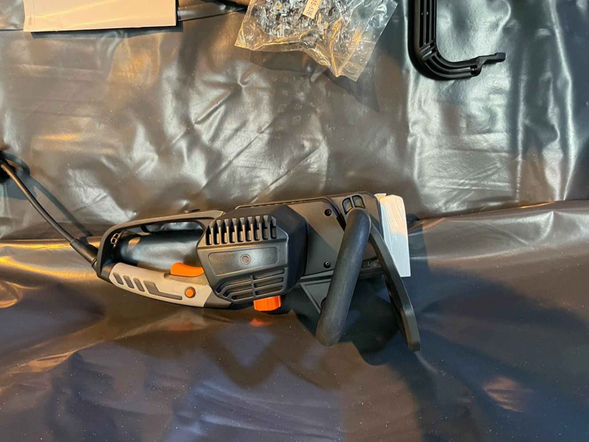 Vonhaus Chainsaw new in box