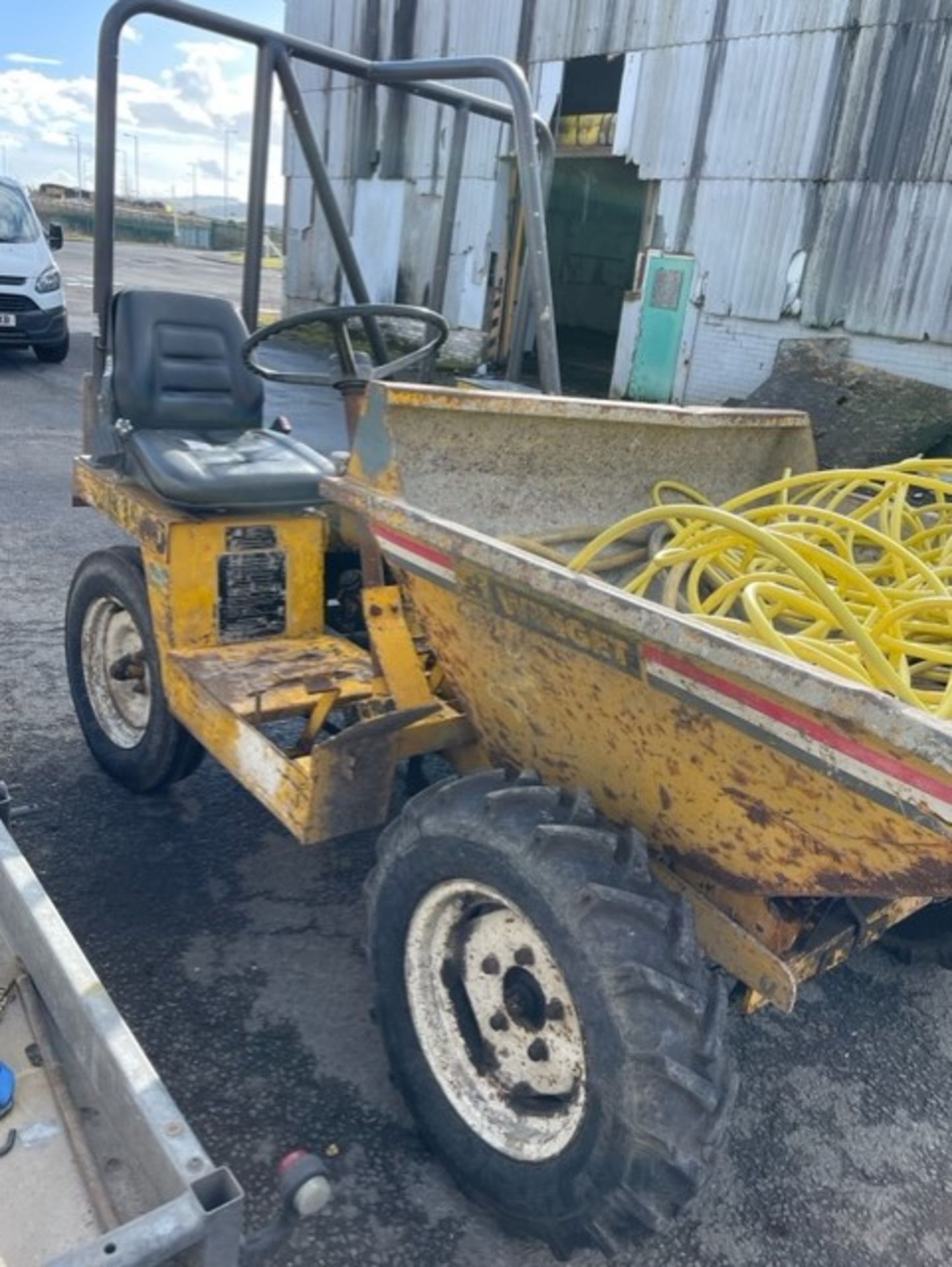 Dumper registration on the road 2wheel drive it’s from 1989 so 34 years old crank start first pull - Image 4 of 7