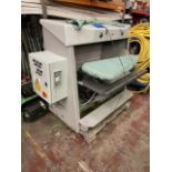 Laundry press it’s a BMM Weston it’s 3 phase electric it’s in good condition and it’s a commercial