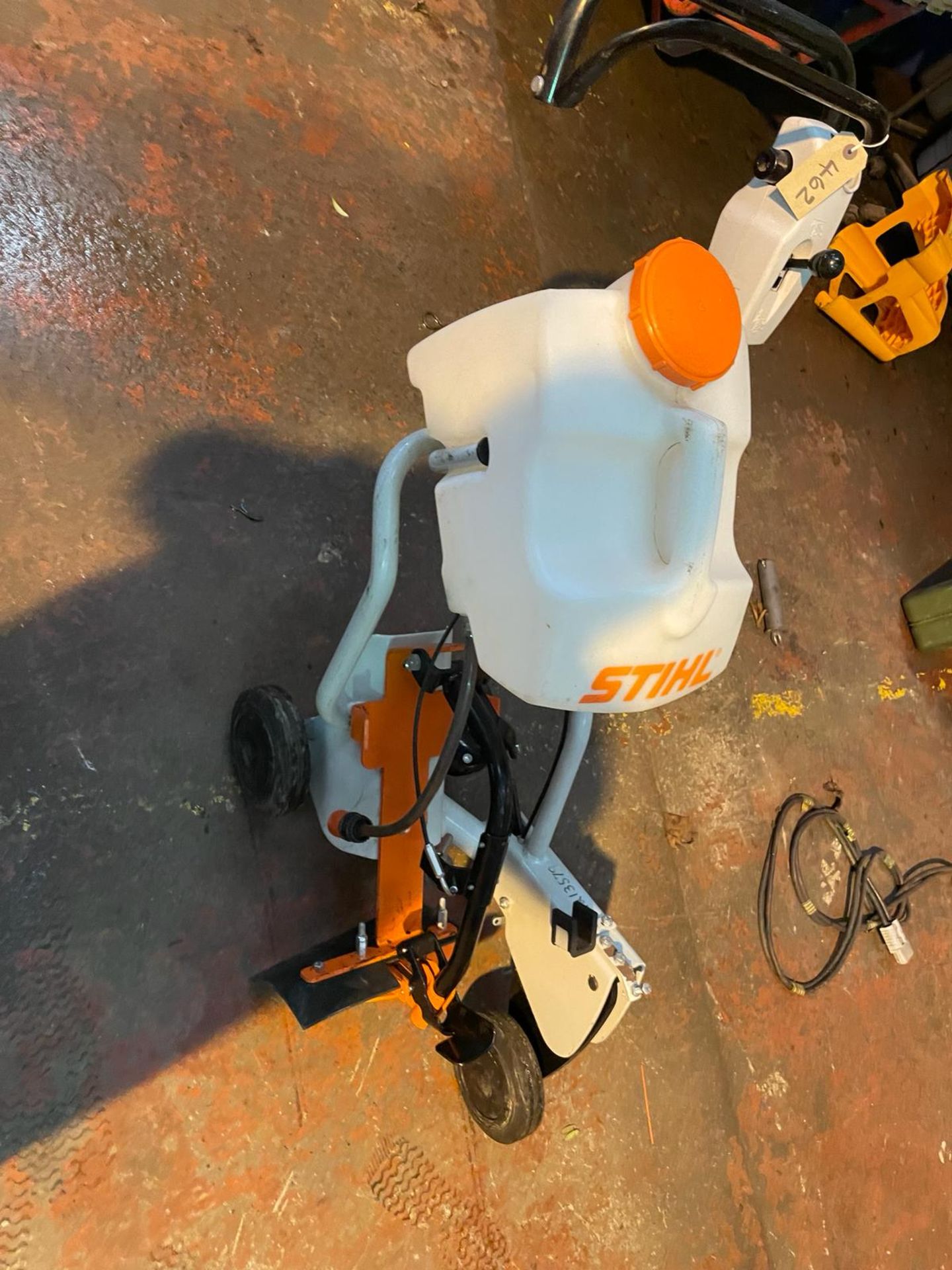 As New , Stihl FW20 cart turns all hand-operated Stihl cut-off saws into easily manoeuvrable cutting - Bild 3 aus 4