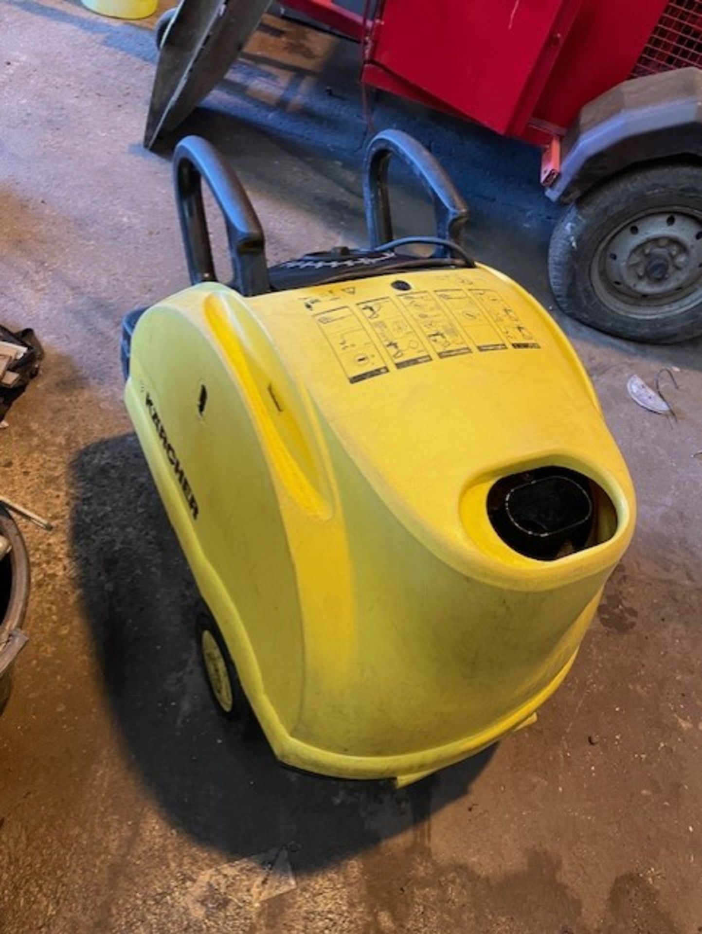 Karcher hot and cold pressure washer hds551 c model it’s in good condition still comes with hose and - Image 6 of 10