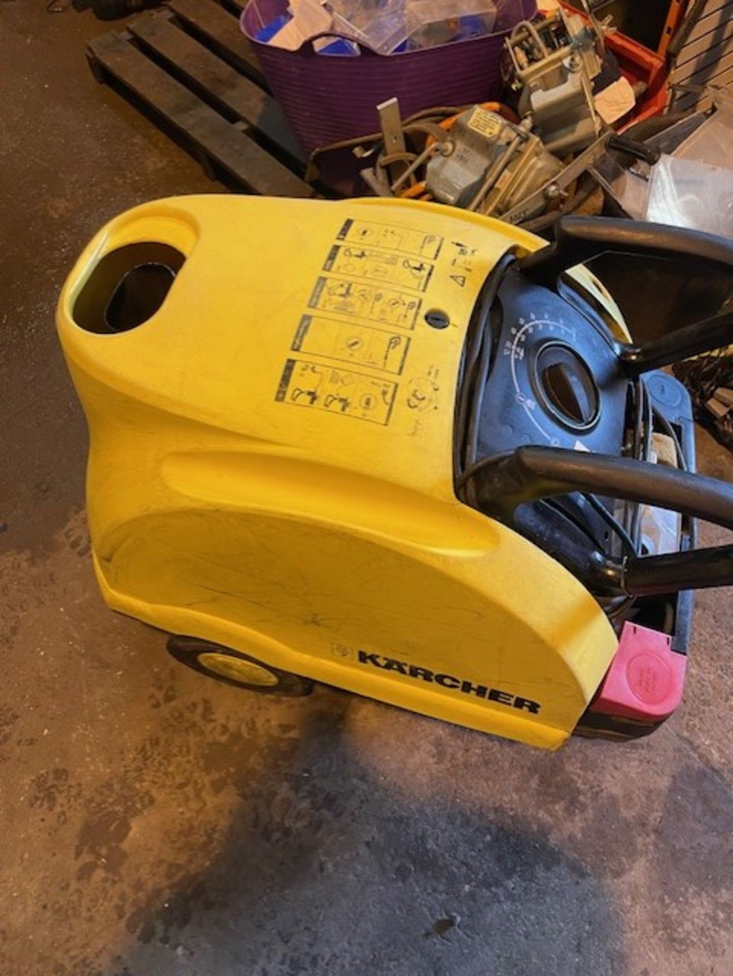 Karcher hot and cold pressure washer hds551 c model it’s in good condition still comes with hose and - Image 9 of 10