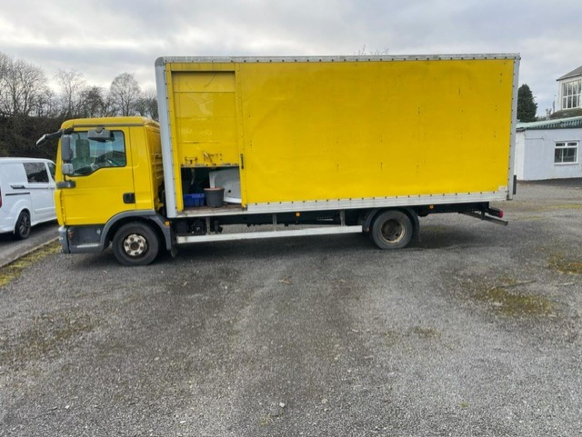 MAN wagon 7.5 ton lorry - Image 13 of 14