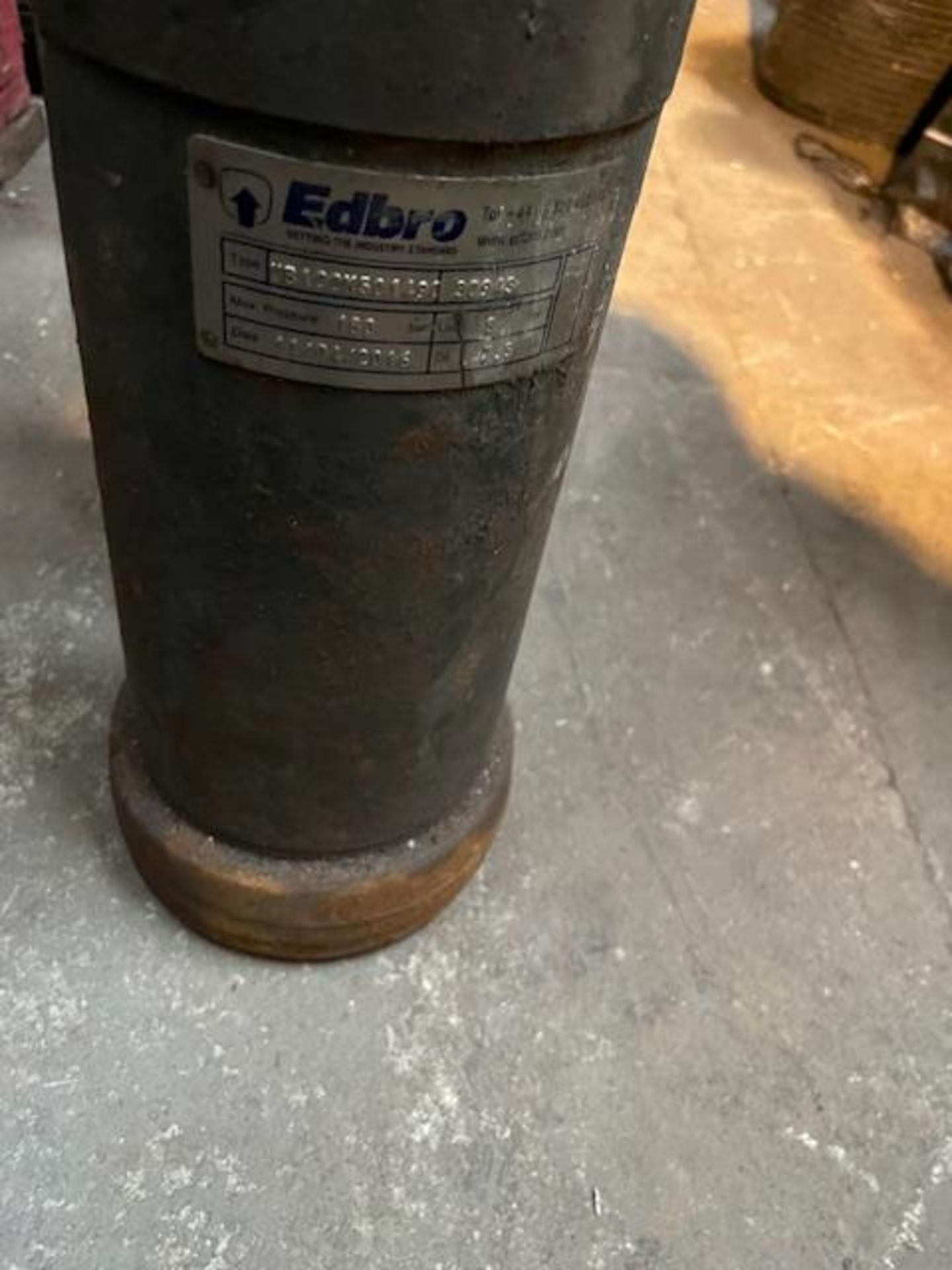 Edbro safety stabilizers for large trailer lorry etc they stand approximately 500mm from ground - Bild 2 aus 3