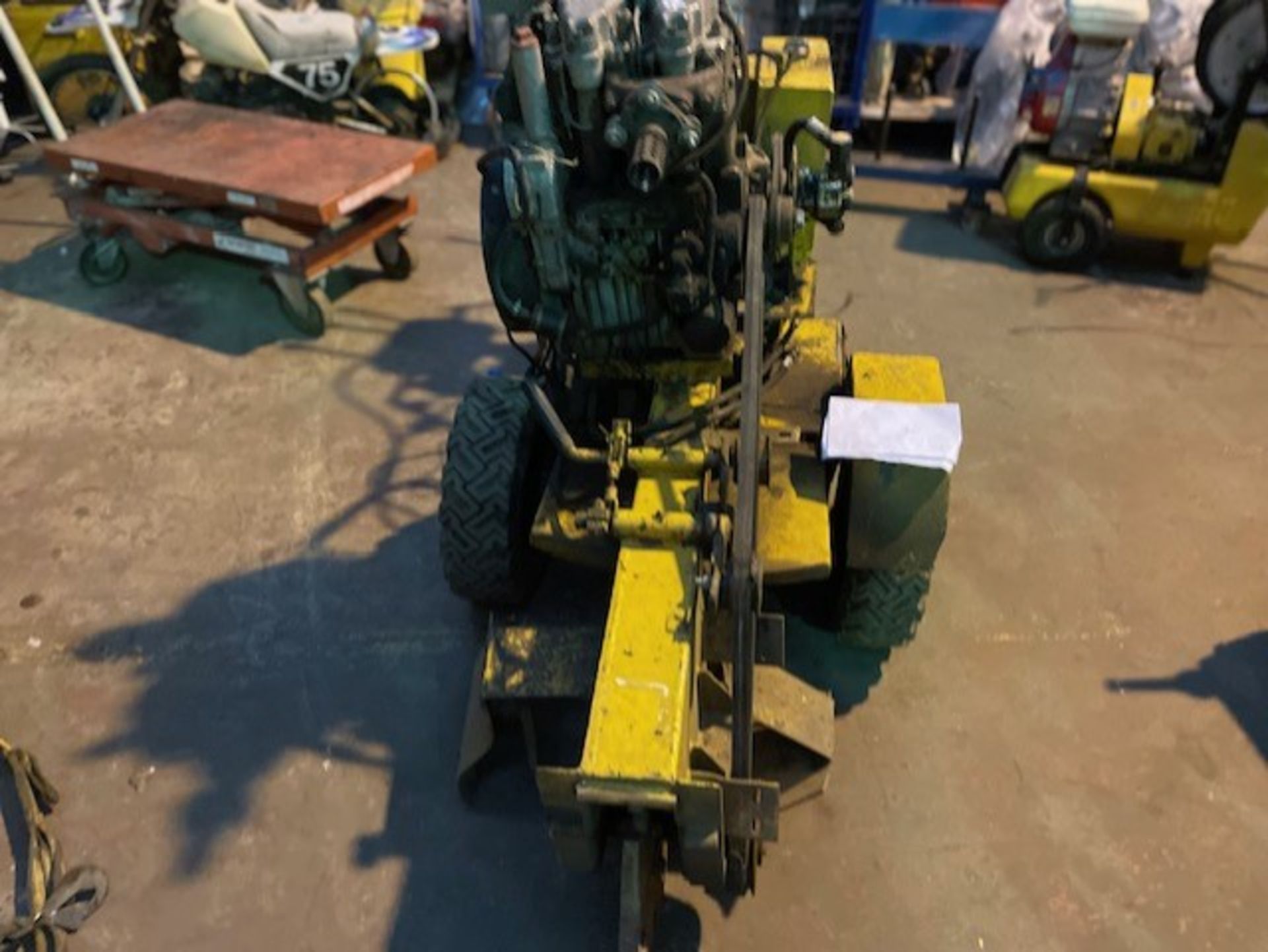 Stump grinder rayco 1620 with a diesel engine al together from belts to frame rare machine locking - Image 4 of 7